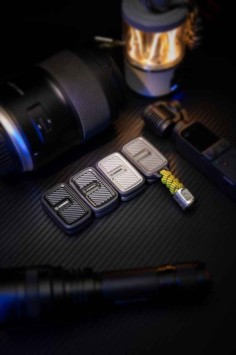 Armor Trick Slider – Replaceable Protective Frames, Floating Slider, Tuning-Fork Sound