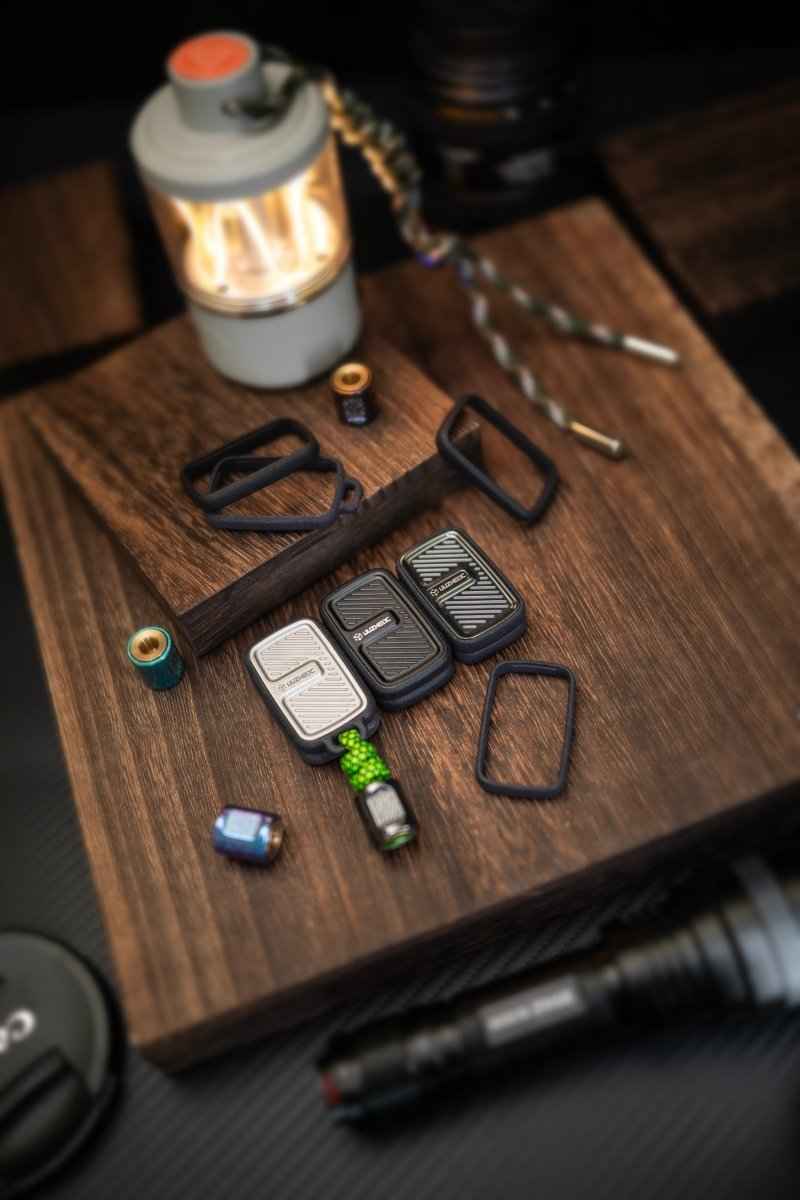 Armor Trick Slider – Replaceable Protective Frames, Floating Slider, Tuning-Fork Sound