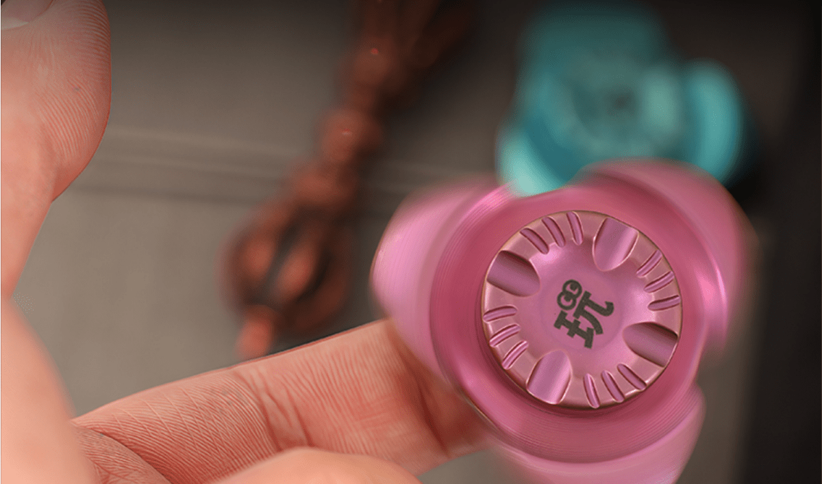 Exorcise Demons — Sangye Three-Leaf Titanium Spinner | CNC Premium Fidget Toy - gamerstoretoysFidgetSppiner
