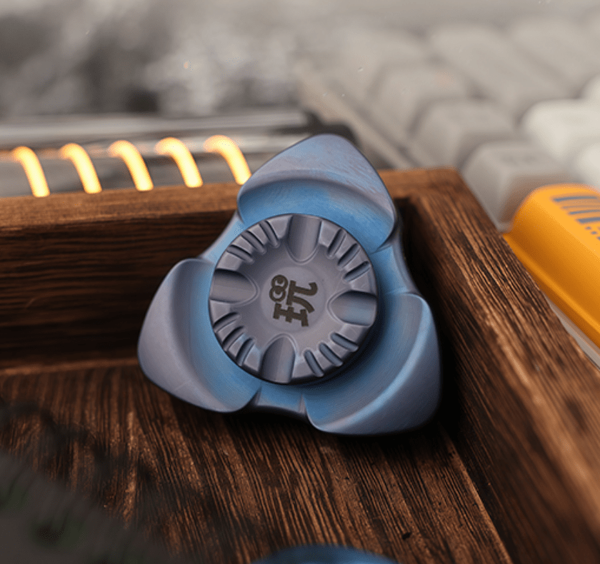 Exorcise Demons — Sangye Three-Leaf Titanium Spinner | CNC Premium Fidget Toy - gamerstoretoysFidgetSppiner