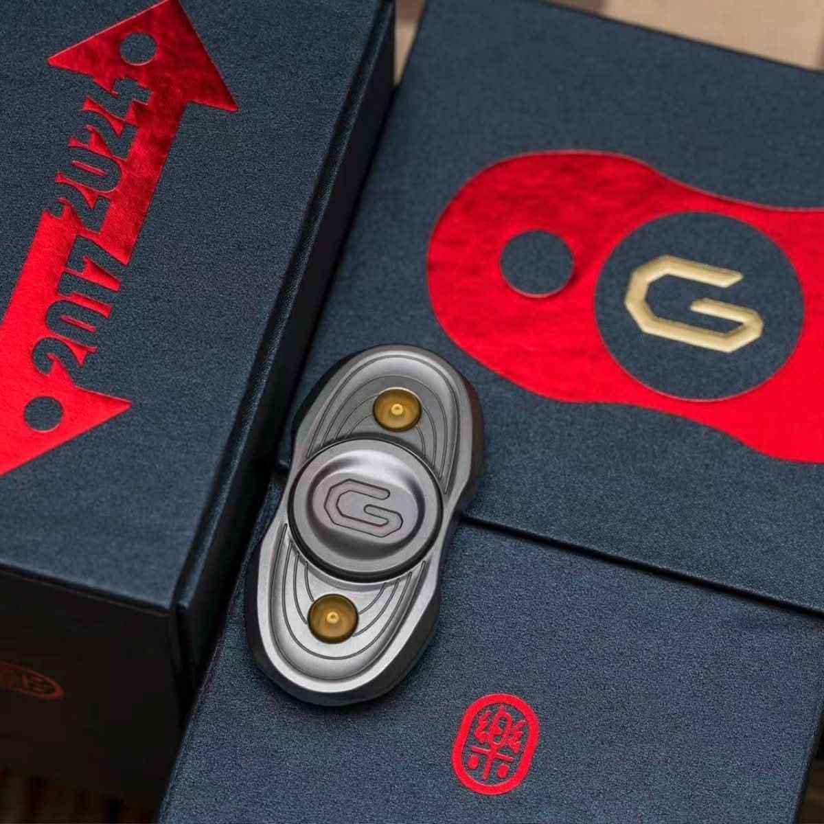 Gamer 2.0 Heavy-Duty Two-Leaf Fidget Spinner - EDC Stress Relief Toy