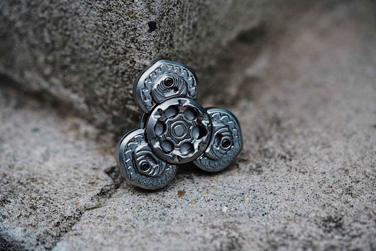 Gamer Mani Jewel 3-Layer Magnetic Fidget Spinner