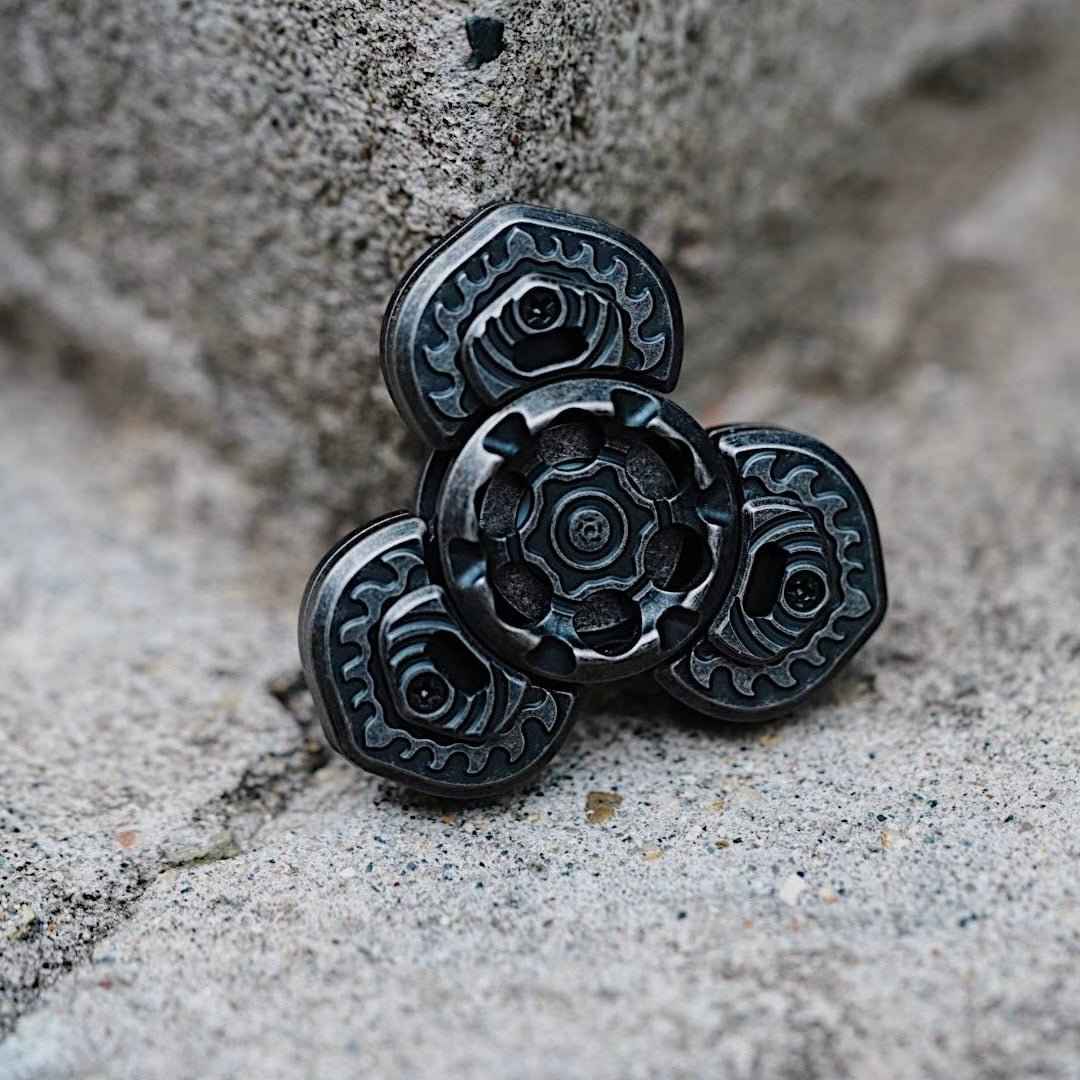 Gamer Mani Jewel 3-Layer Magnetic Fidget Spinner