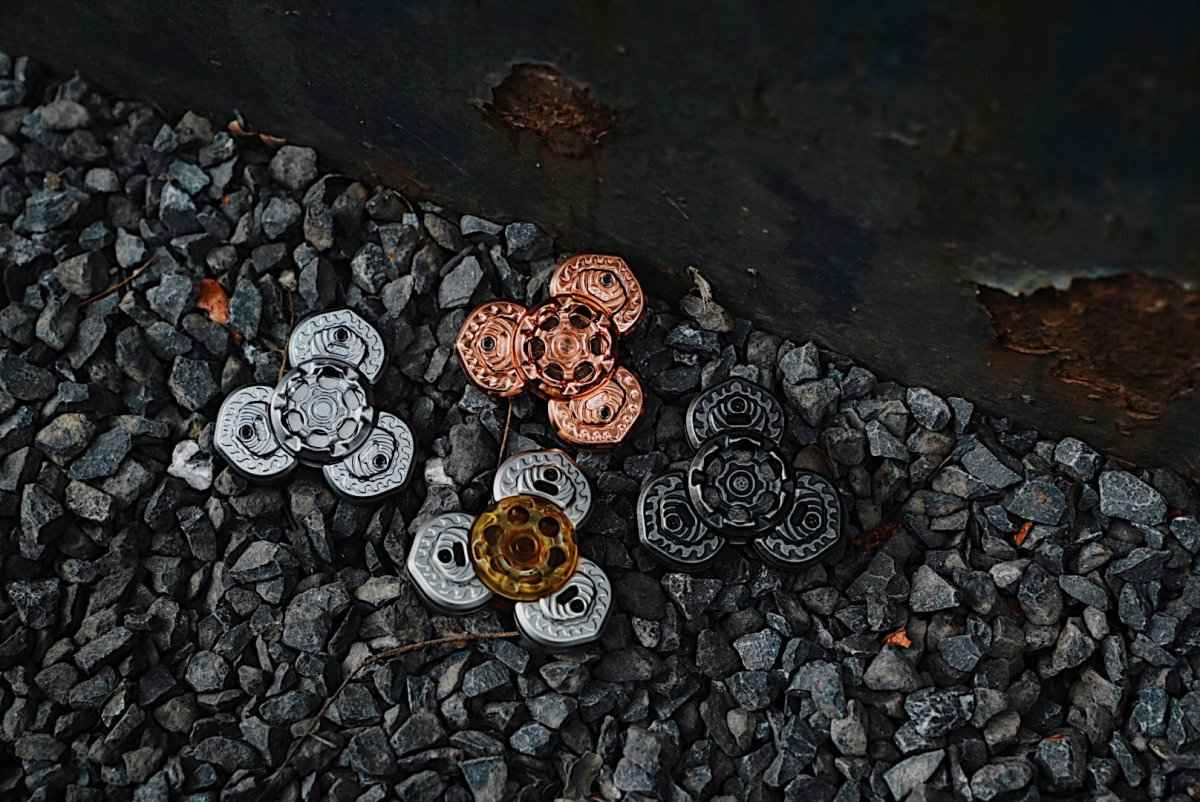 Gamer Mani Jewel 3-Layer Magnetic Fidget Spinner