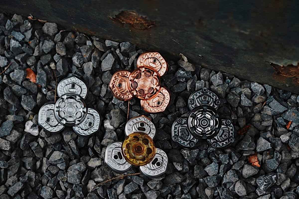 Gamer Mani Jewel 3-Layer Magnetic Fidget Spinner