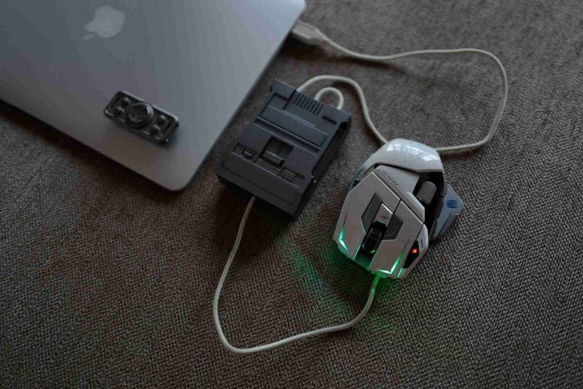 Retro Game Controller Fidget Spinner for Gamers - EDC Stress Relief Toy with Vintage Gaming Design