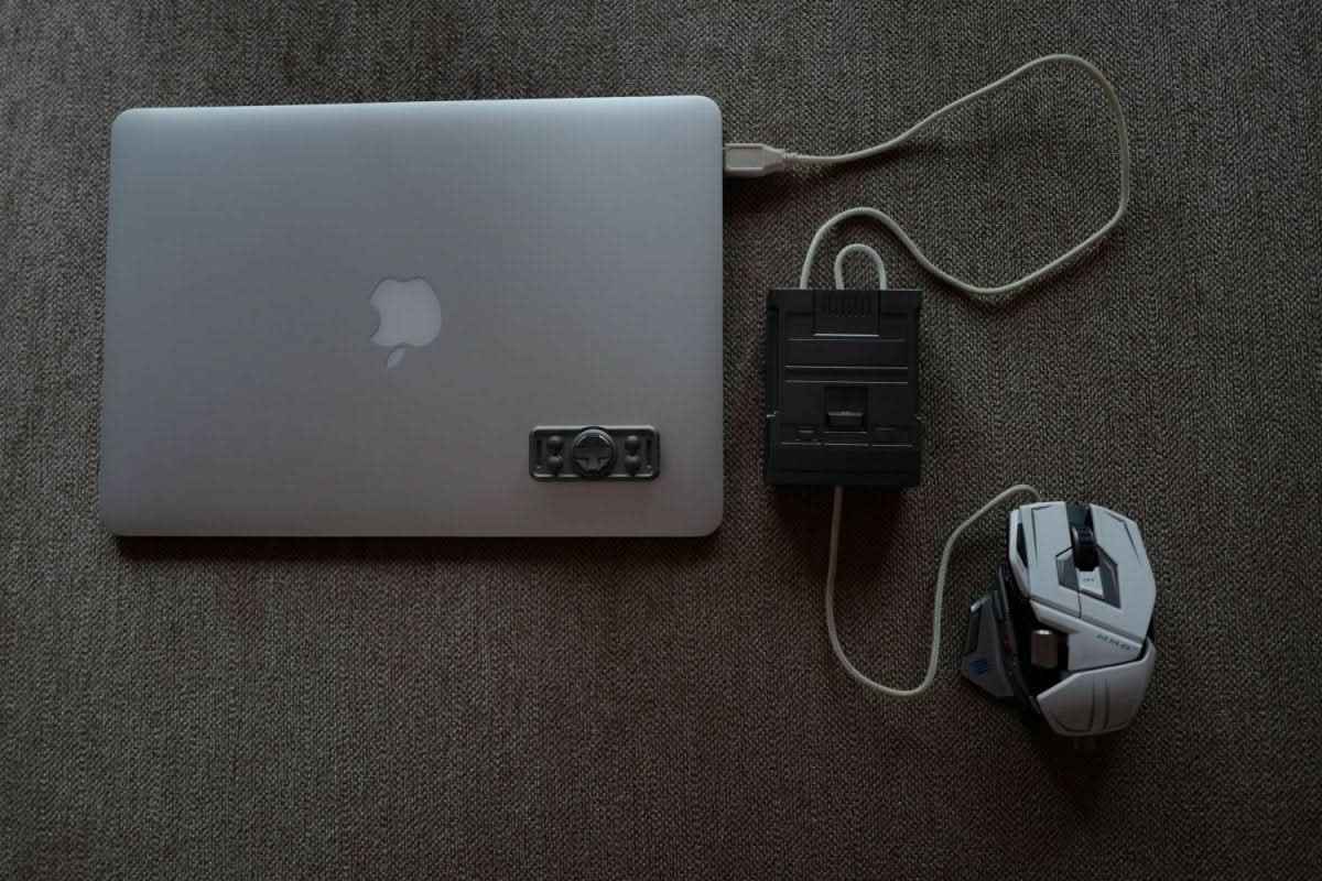 Retro Game Controller Fidget Spinner for Gamers - EDC Stress Relief Toy with Vintage Gaming Design