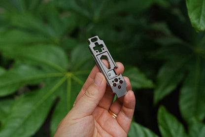 Titanium Pry Bar EDC Tool Fidget - Multifunctional Stress Relief Gadget with Burmese Rosewood Box