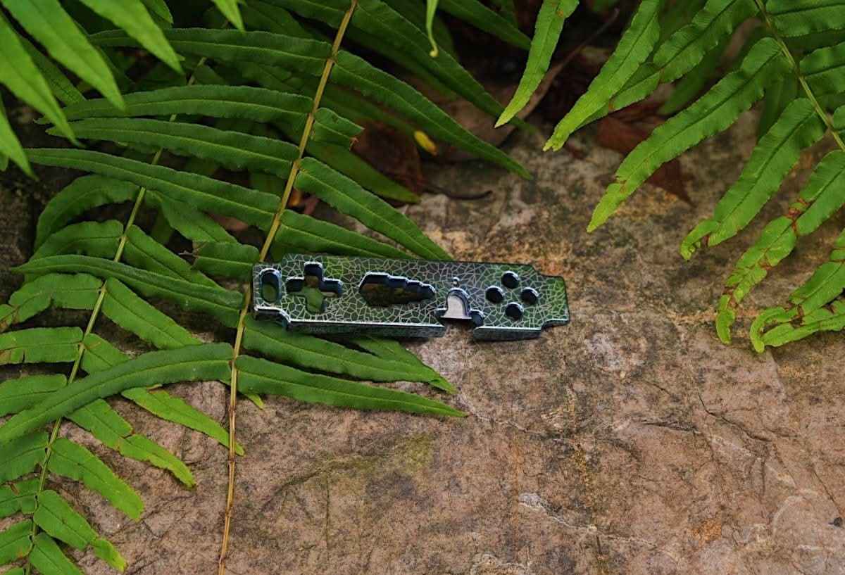 Titanium Pry Bar EDC Tool Fidget - Multifunctional Stress Relief Gadget with Burmese Rosewood Box