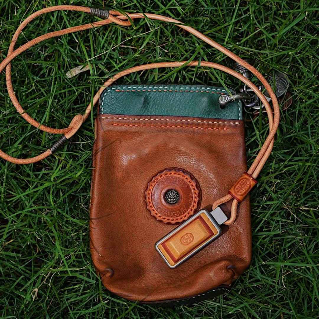 Vintage Leather & Metal EDC Slider - Auspicious 'Ji' Embossed Stress Relief Toy