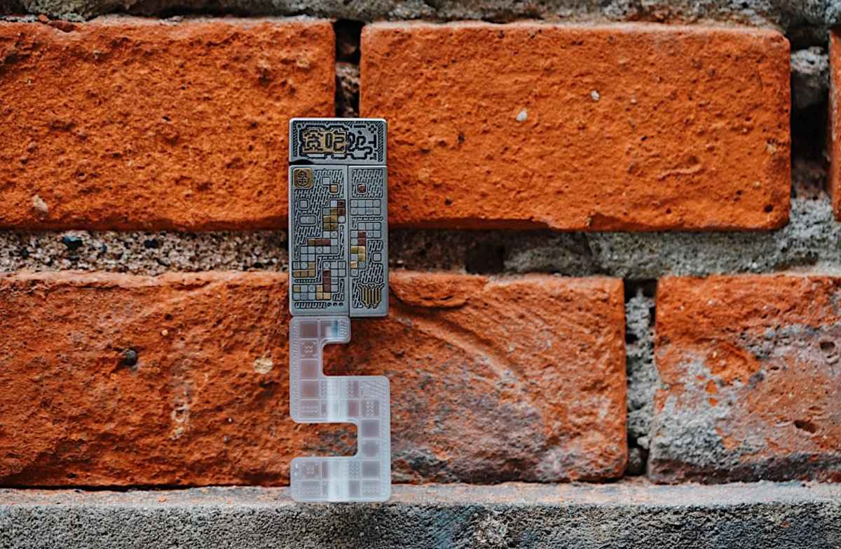 YOLO Pixel Snake Fidget Toy — Lighter-Style No Fire Slider | Retro Pixel Game Edition | Stress Relief EDC